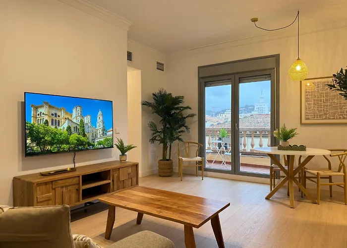 Life Apartments Alameda Colon
